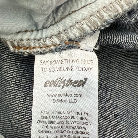 edikted Carpenter Low Rise Jeans - Picture 9 of 9